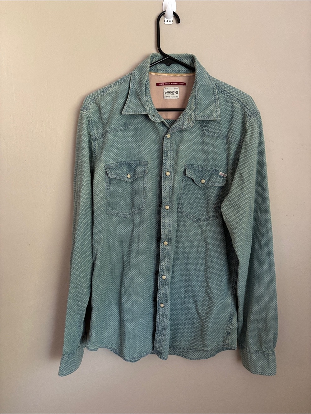 Wrangler Men's Denim Micro-Pattern Button-Down Shirt size large